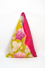 Carica l'immagine nel visualizzatore di Gallery, BORSA MARE - FIELD OF FLOWERS