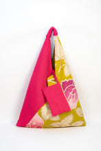 Carica l'immagine nel visualizzatore di Gallery, BORSA MARE - FIELD OF FLOWERS