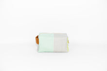 Carica l'immagine nel visualizzatore di Gallery, NECESSAIRE - Stripes